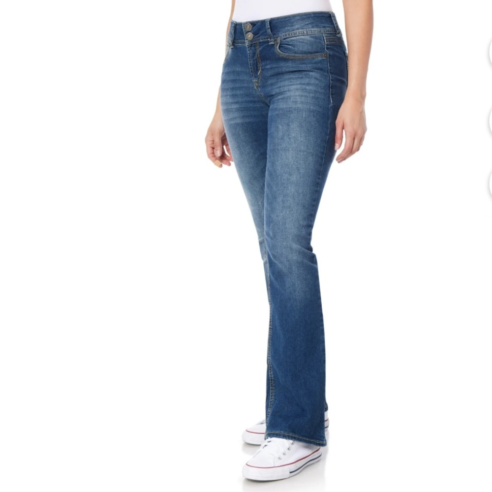 Wallflower Blue Boot Cut Jeans with Classic Style